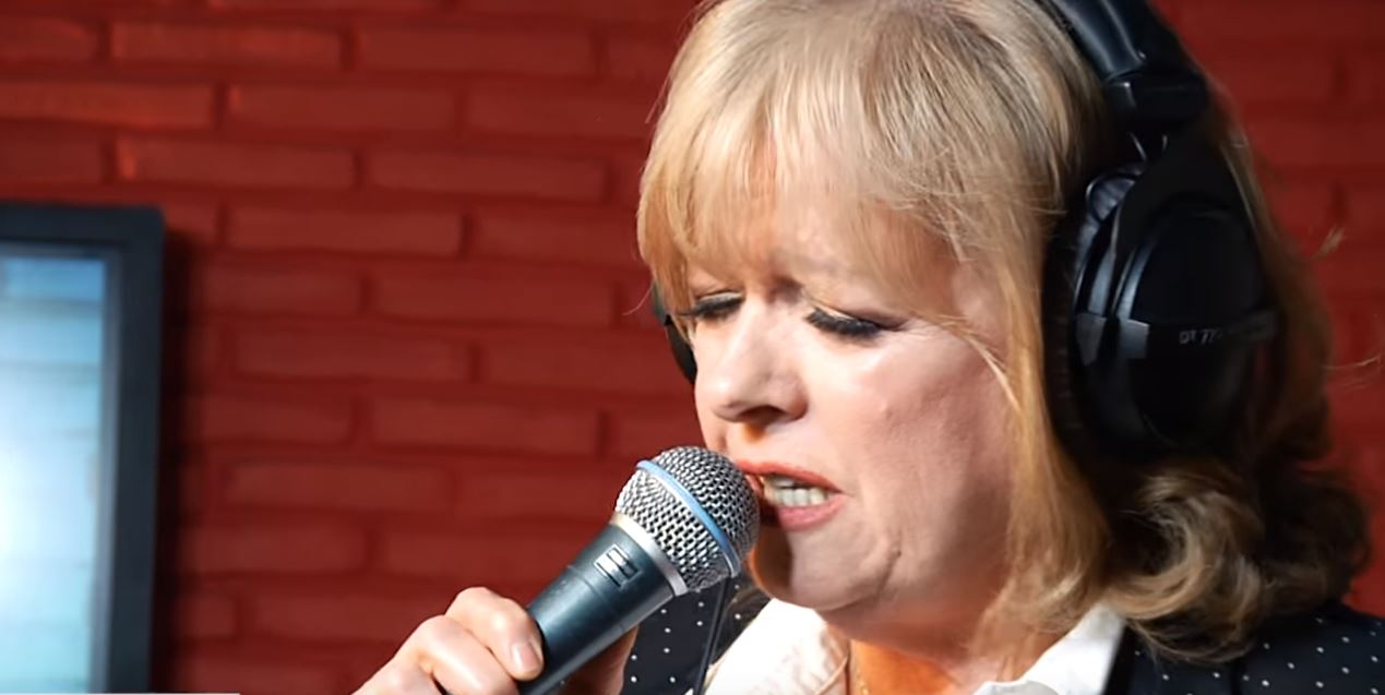 VIDEO: Jasna Zlokić rasturila pjevajući hit Majki