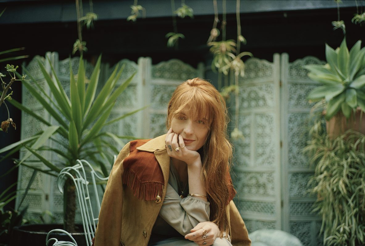 Florence + the Machine objavili novi studijski album: „Album je čisti izraz osobe koja sam trenutno. Jednostavno se sama sobom osjećam puno ugodnije“