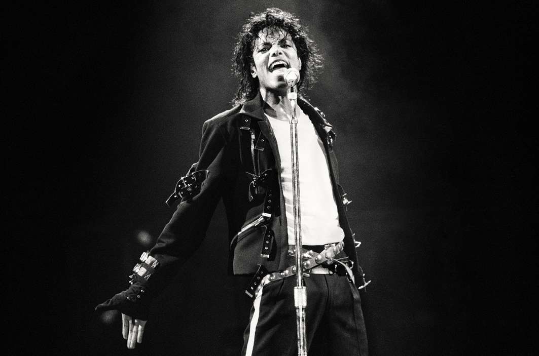 Moonwalk oko krune: Na 60-ti rođendan Michael Jackson dobio jednodnevni spomenik u Londonu