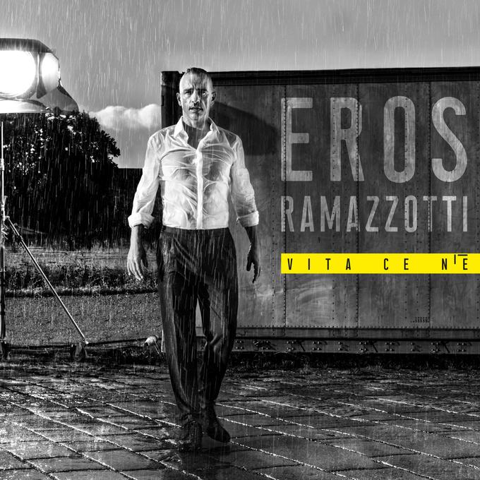 Eros Ramazzotti objavio novi studijski album „Vita Ce N’è“
