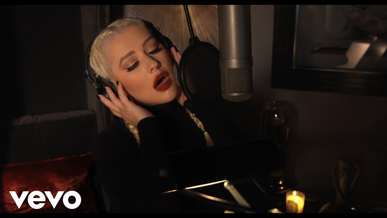 Christina Aguilera predstavila singl iz animiranog filma ‘The Addams Family’. Poslušajte ‘Haunted Heart’