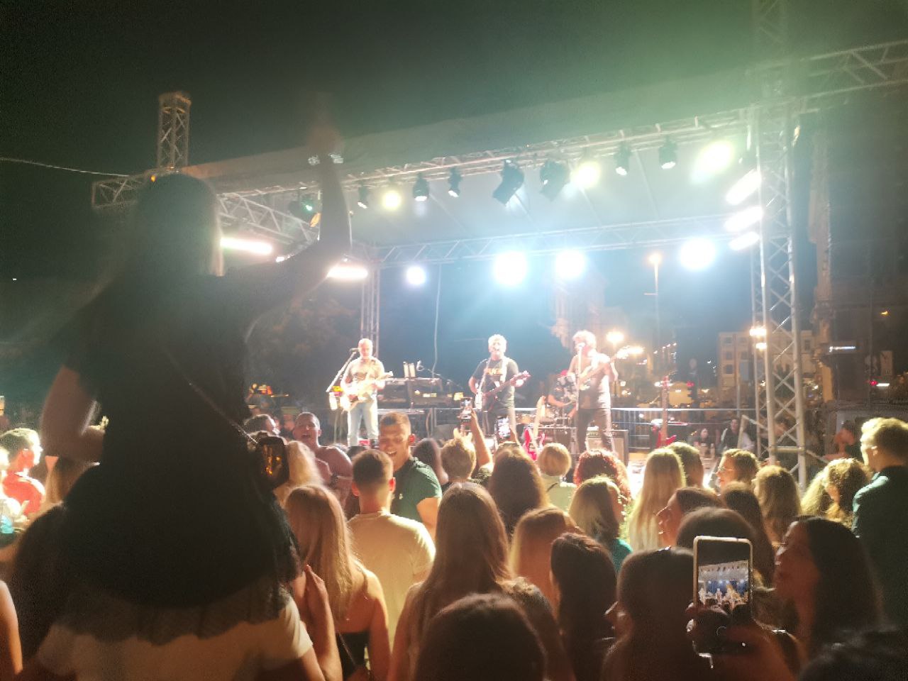 Dalmatino se vratio u Rijeku: Oduševili publiku dvosatnim koncertom
