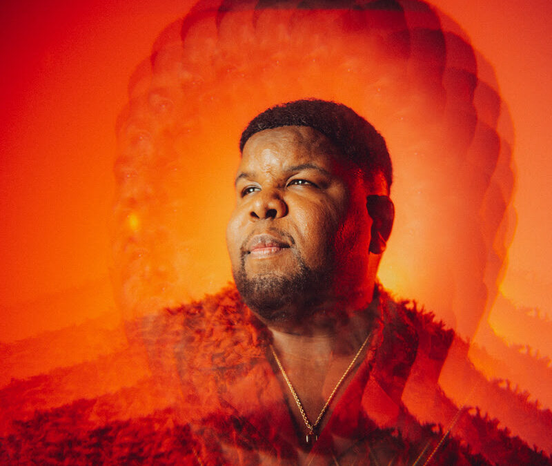 Ray Dalton, vokal koji oduševljava milijune dijlem svijeta, otvara novo poglavlje singlom „Blood Running”!